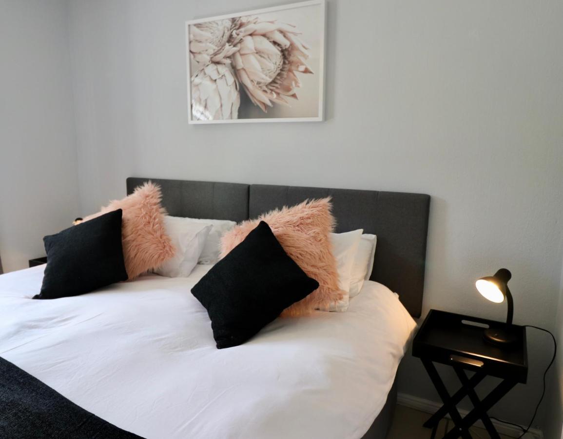 Carole'S Cottage Hermanus Buitenkant foto